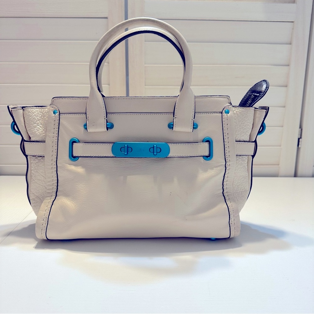 Coach Swagger 27 Leather Carryall Crossbody Bag